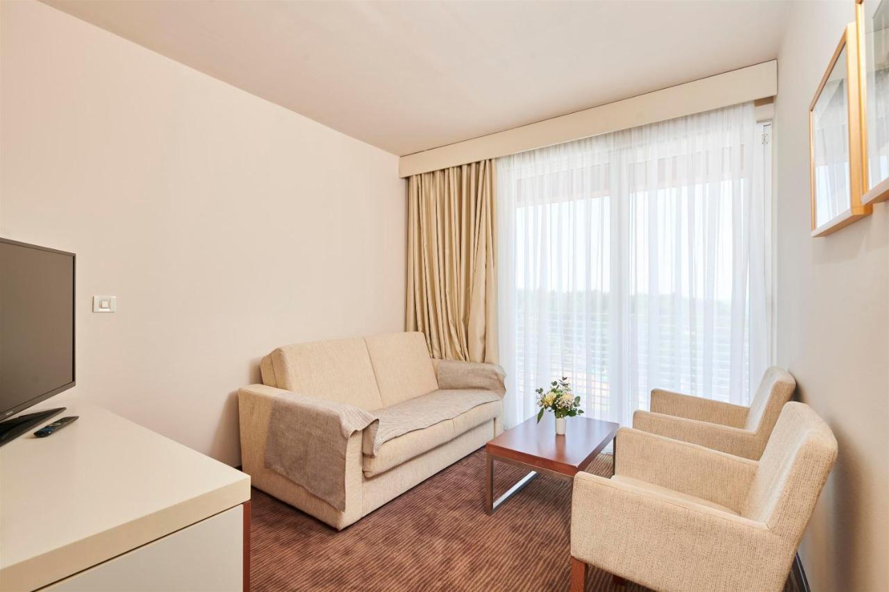 Hotel Albatros Plava Laguna بوريتش المظهر الخارجي الصورة