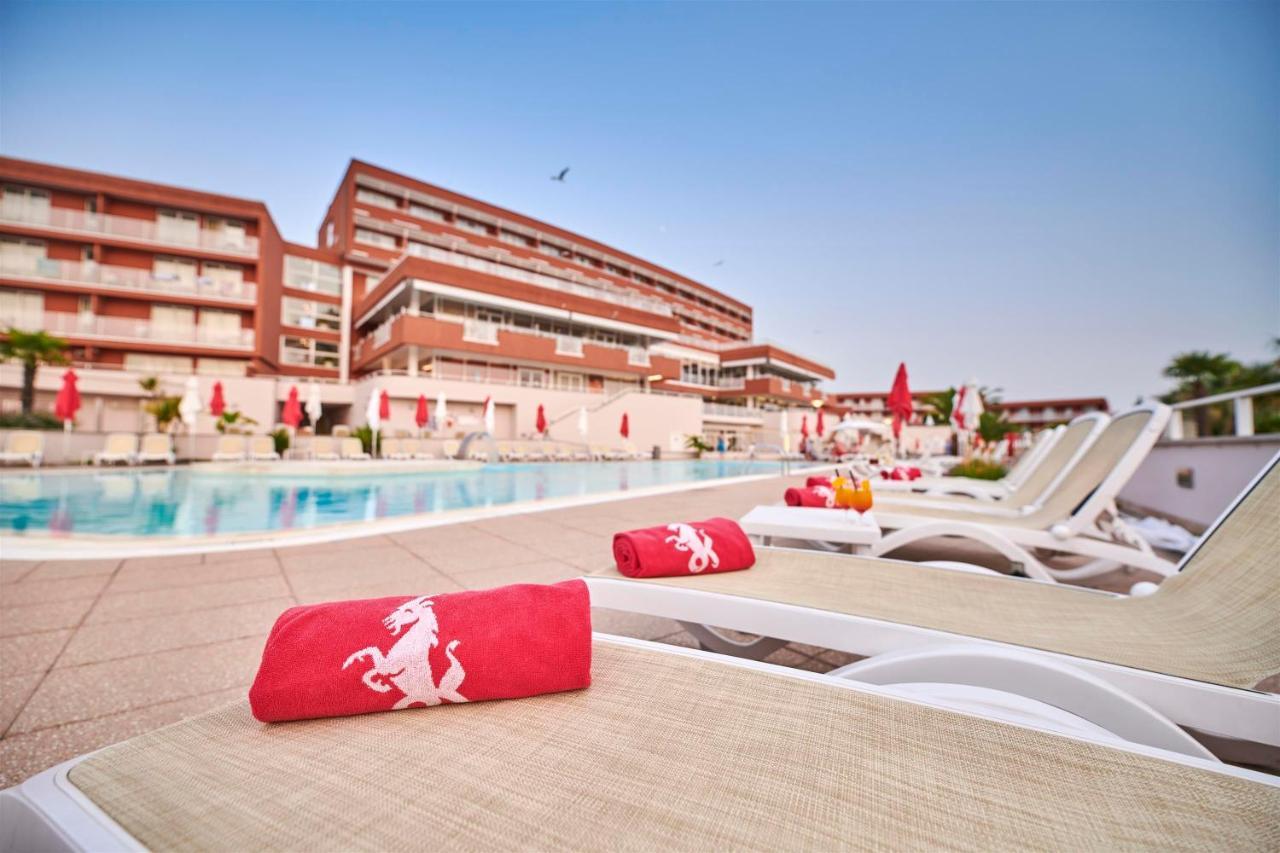 Hotel Albatros Plava Laguna بوريتش المظهر الخارجي الصورة