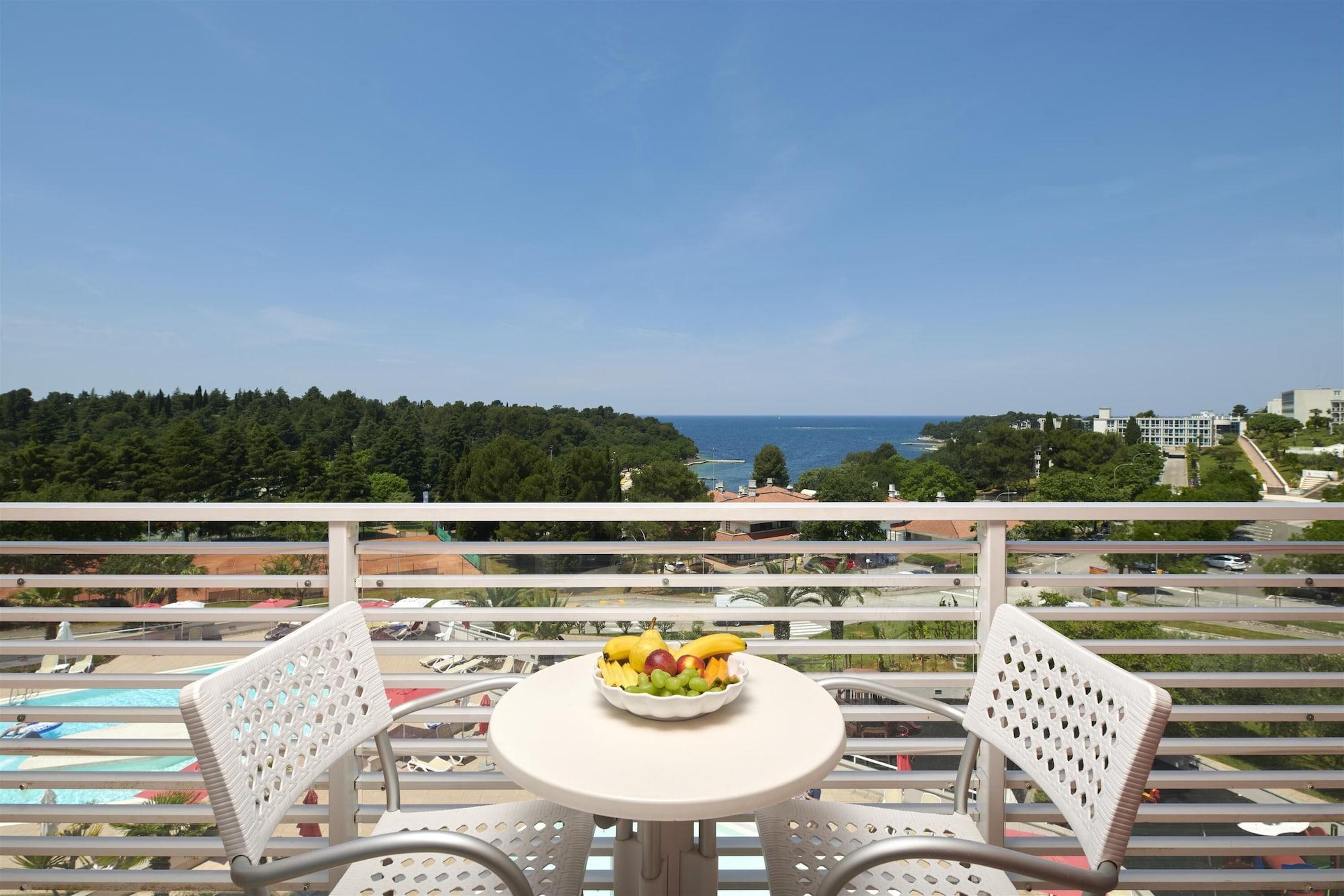 Hotel Albatros Plava Laguna بوريتش المظهر الخارجي الصورة