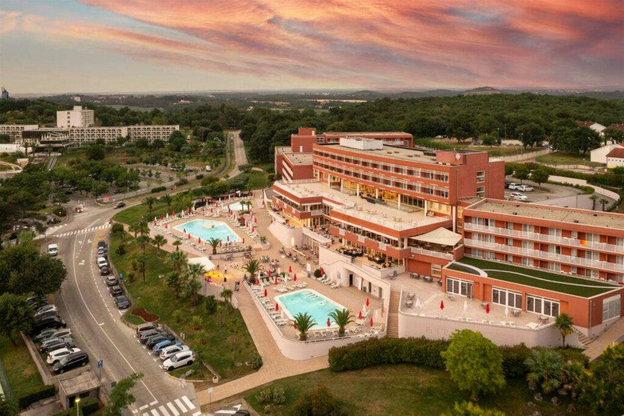 Hotel Albatros Plava Laguna بوريتش المظهر الخارجي الصورة