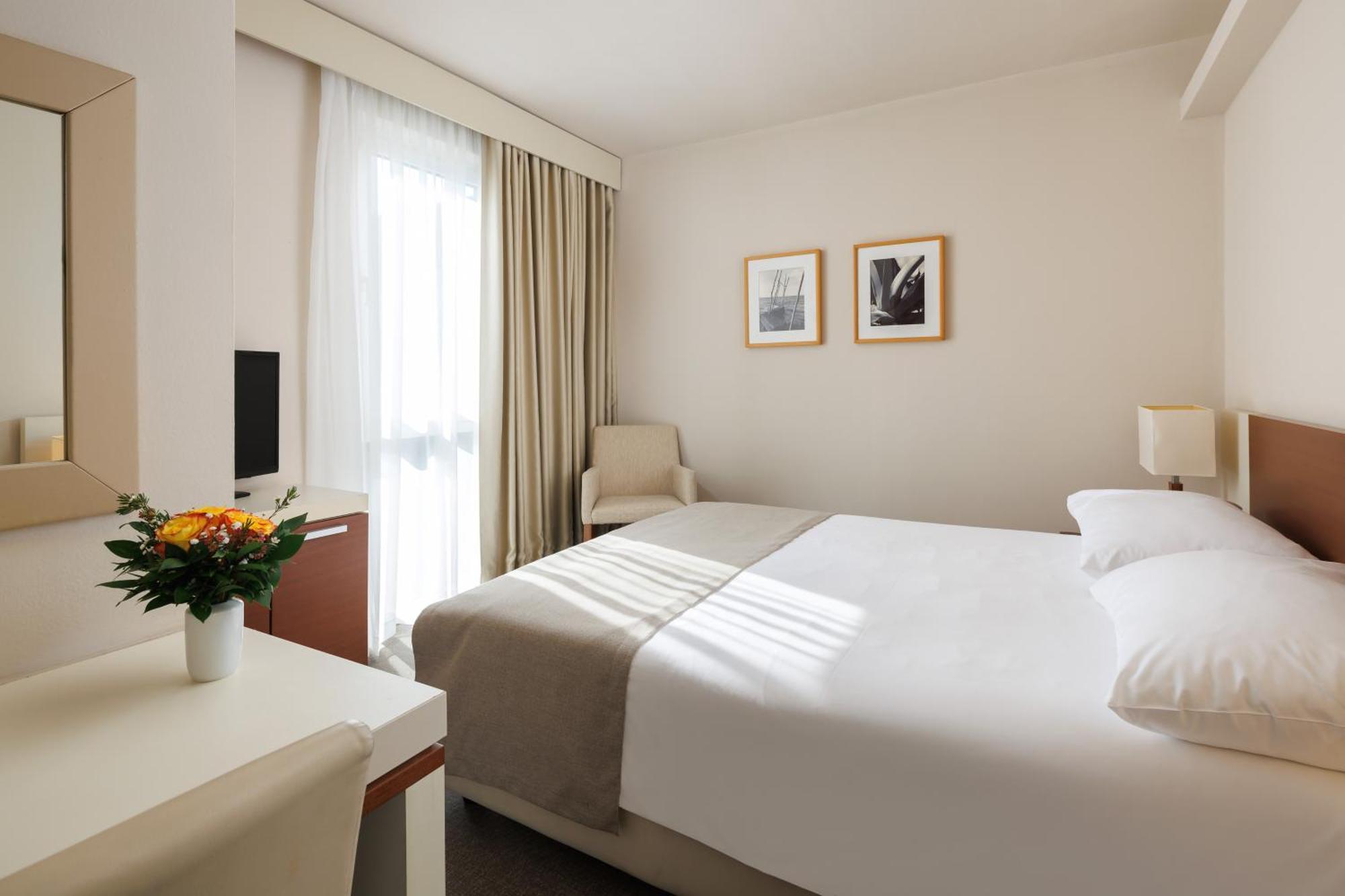Hotel Albatros Plava Laguna بوريتش المظهر الخارجي الصورة
